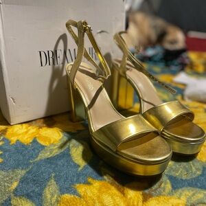 🩴2/$35 Dream Pairs Gold Platform Heels